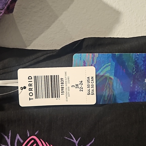 Torrid Disney villains tunic shirt size 3x - Picture 5 of 6